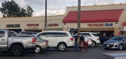 Mariscos El Amigo Adrián outside