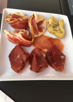 Dugarel Plays food