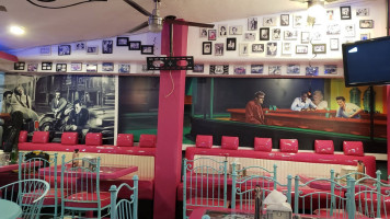 Mr Dz's Route 66 inside