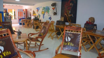 Cafe La Vina inside