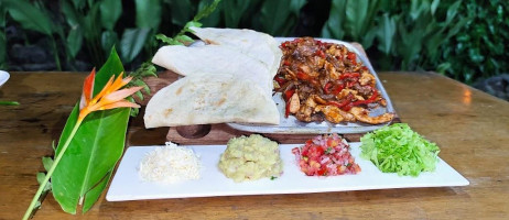 Asadero Y Ecce Homo food