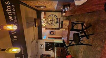 Kouyin Asian Eatery inside