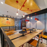 Pizza Hut Tepatitlán Innen