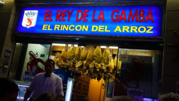Mercado del Rio outside