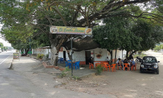 El Caribe Llanero outside