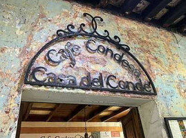 Café Condesa outside
