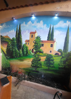 Benitos Italian outside