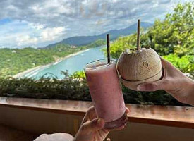 Sentido Norte outside