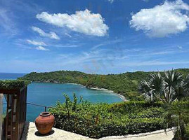 Sentido Norte outside