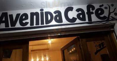 Avenida Cafe outside