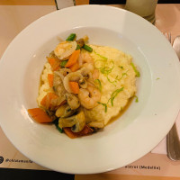 Oh La La Bistrot food