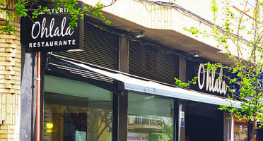 Mi Viejo Café outside