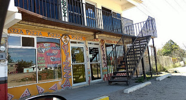 Super Pizza Exterior