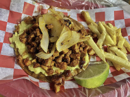 La Paradita Tampico food