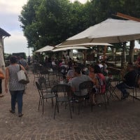 El Chalet outside