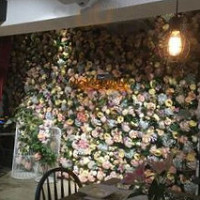 Zona Pizza E Pasta inside