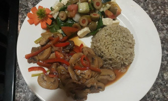 Status Restaurant food