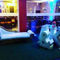 Status Restaurant inside