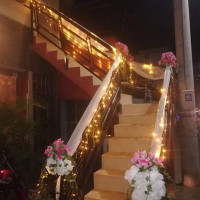 Status Restaurant outside