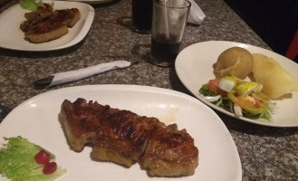 Status Restaurant food