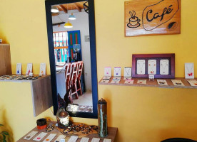 Kaffa Cafe Bar À l'intérieur