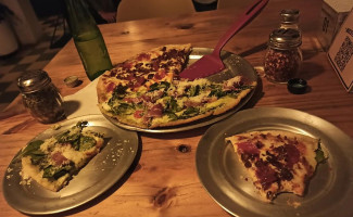 Pizzeria el Zorro y la Gitana Comida