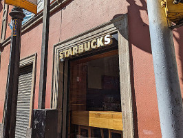 Starbucks 5 De Mayo outside
