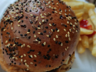 Torteria Y Miscelanea La Zhera De Shalom