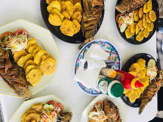 D' Mariela Bar Restaurant