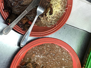 Bascula, Y Las Enramadas