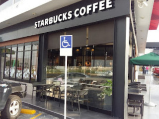 Starbucks Plaza Los Robles