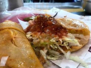 Tacos A Vapor Gil