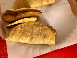 Tacos Maye Bistec, Discada Y Piratas