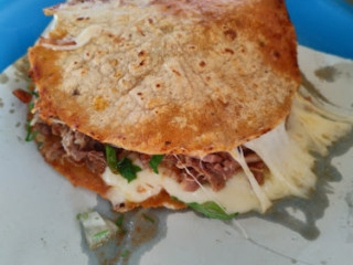 Birrieria Los Poblanos