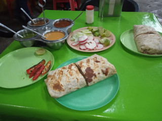 Tacos De Carne Asada Y Longaniza La Fragua