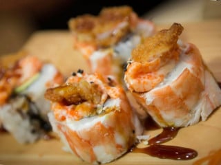 Mizu Sushi Lounge