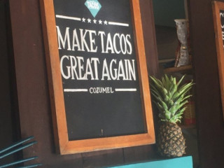 Cuatro Tacos
