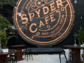 Spyder Café