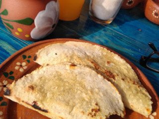 Gorditas Y Quesadillas Del Camino Real