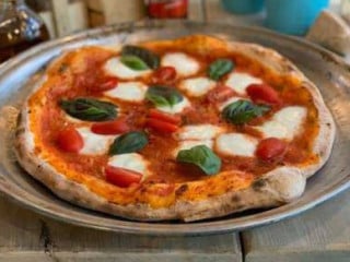 Massi`s Grab And Go Pizzeria