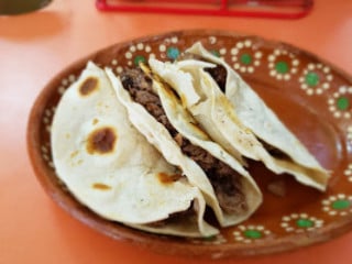 Tacos Y Menudo Salinas