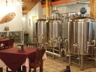 Chirripoberg Cerveceria Bar Y Restaurante