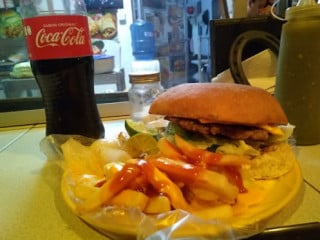 Hamburguesas Y Tortas Gigantes