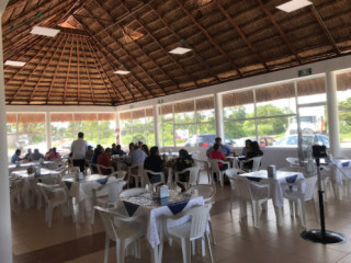 Palapa Las Bugambilias Pescados Y Mariscos