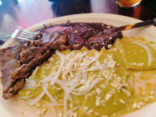 Sopes Y Enchiladas