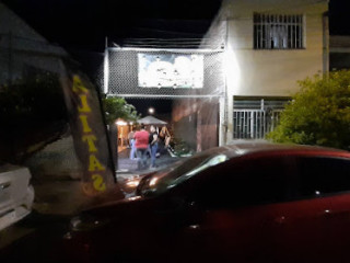 Cuitly's Burgers