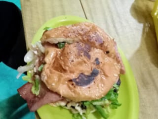 HAMBURGUESA EL CUBANITO