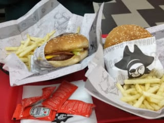 Pirates Burgers