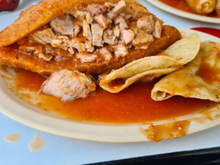 Tacos De Barbacoa Tortas Ahogadas Luís
