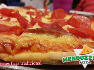 Mendozzinos Pizza, México